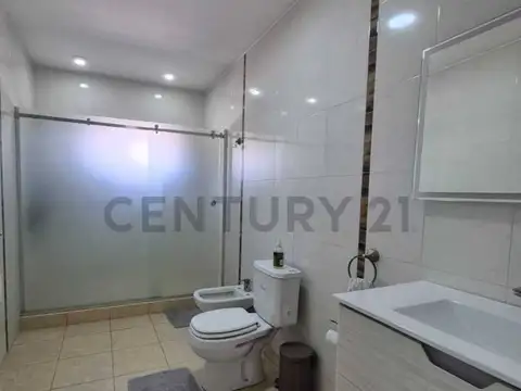 FERRARI 9900, Piso 0