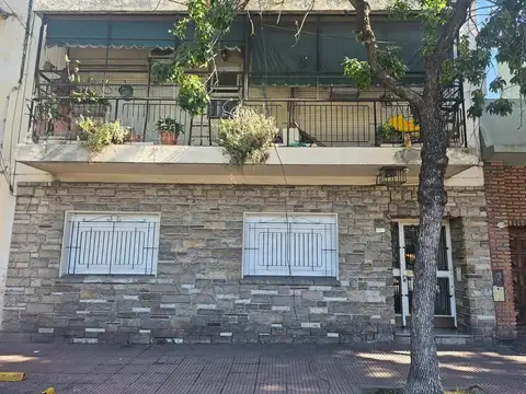 Depto Tipo Casa en Alquiler de 3 ambientes