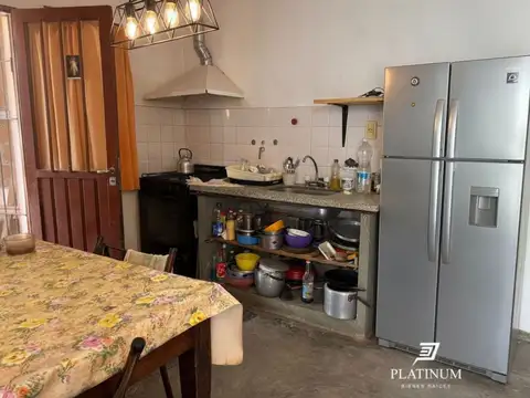 Casa 5 ambientes con 1 baño