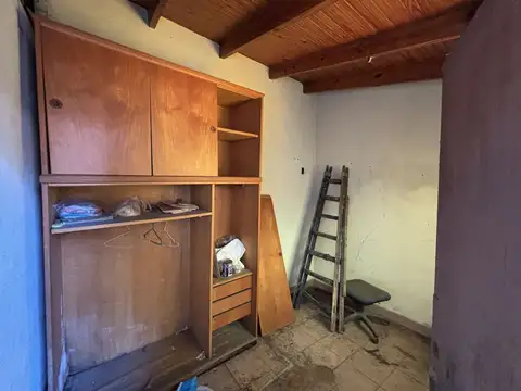 Lote 325m² con garaje a terminar y casa a reciclar