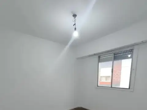 Farrel e954 / Avenida Remedios de Escalada y Tuyuti