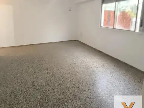 Depto Tipo Casa en Venta en Valentin Alsina, USD 68.000