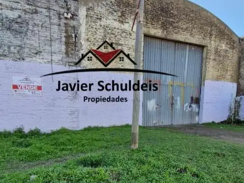 Vende Galpón de 200m2 con oficina, a 1000 de Au Luján-Junín.