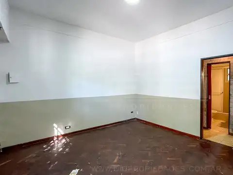 Libertad  al 3700,enter Dean Funes y Peru