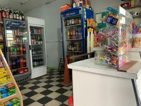 137 e/ 527 y 528 400