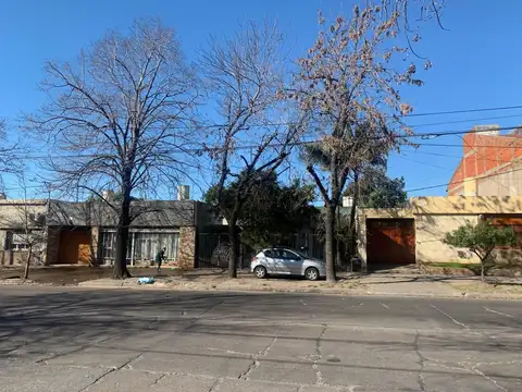 Terreno en Venta 30  mts Fondo