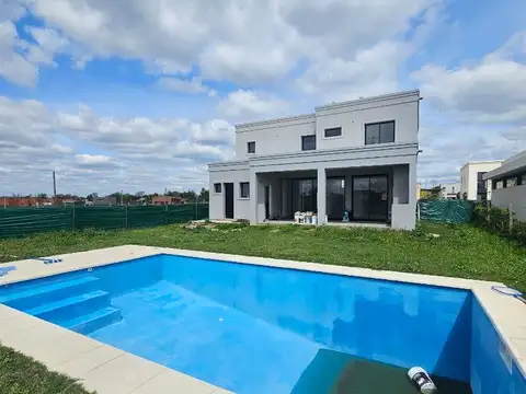 Casa 5 ambientes con 3 baños