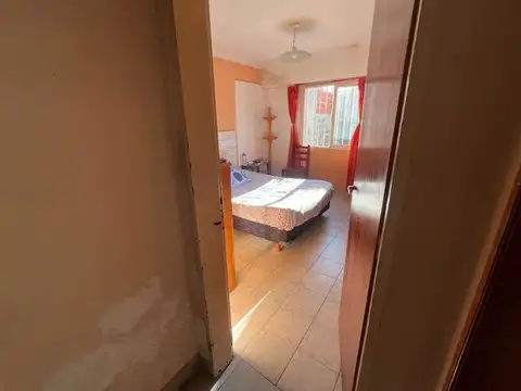 Casa 6 ambientes con 1 baño