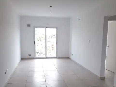 Departamento en Venta en Jose Leon Suarez, USD 70.000