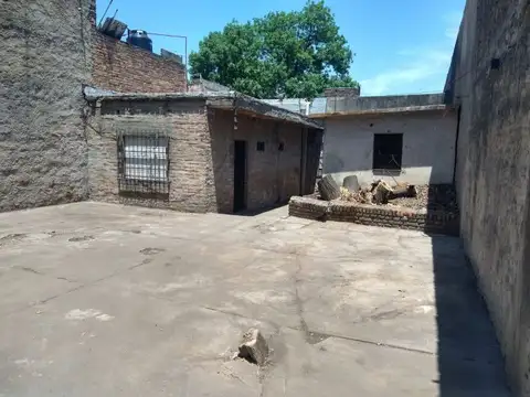 San Pedro 1500 , Piso 0
