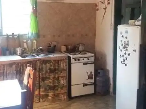 Casa 3 ambientes con 1 baño