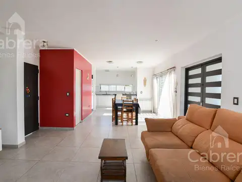 Casa 4 ambientes con 3 baños