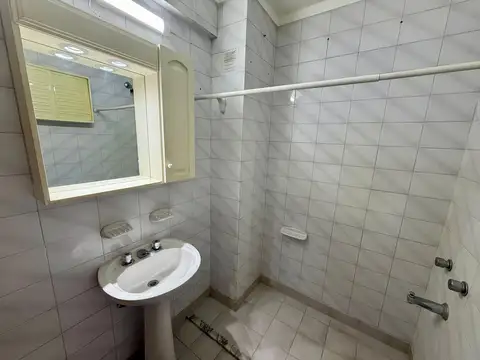 DEPARTAMENTO 2 AMBIENTES  AL FRENTE ALQUILER