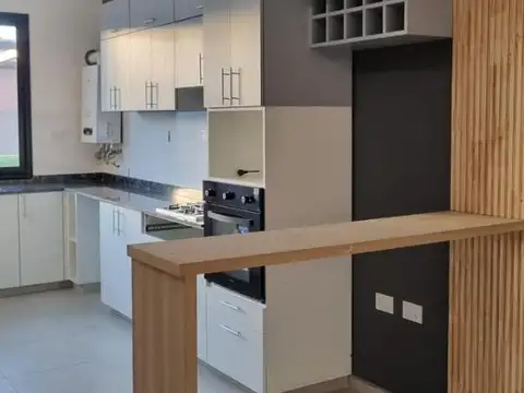 PRADOS DE MANANTIALES