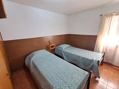 Casa en Alquiler con 1 cochera