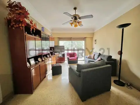Avenida Rivadavia 10100, Piso 2
