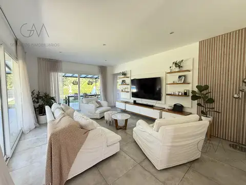 Jorge Newbery 5005, Mar Del Plata, Buenos Aires, Argentina.