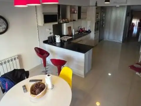 Departamento 4 ambientes con 2 baños