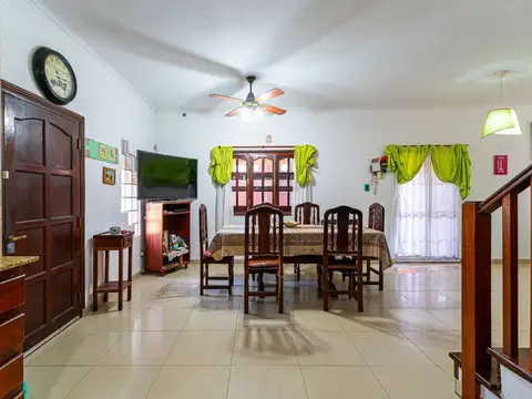 Casa en Venta con 1 cochera
