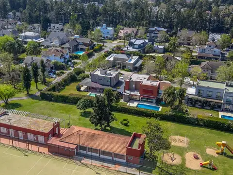 Casa en Venta en La Caballeriza, USD 350.000