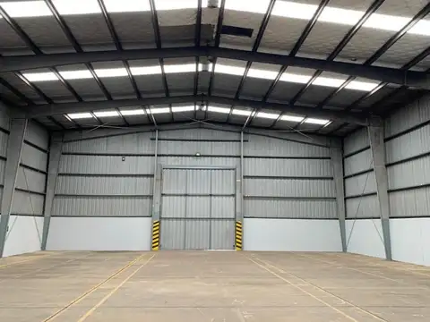 Nave Industrial con Playón y Oficinas – Escobar