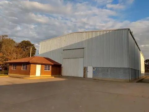 Nave Industrial con Playón y Oficinas – Escobar