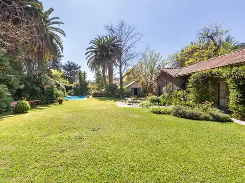 Venta de casa en Santa Rita 4 dorm y 4 baños