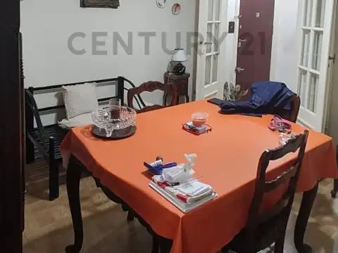 Espinosa 2400, Piso 0