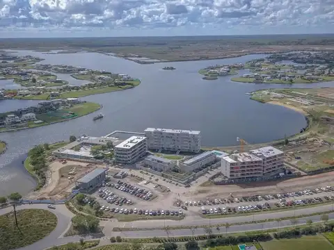Av De Los Lagos 9600