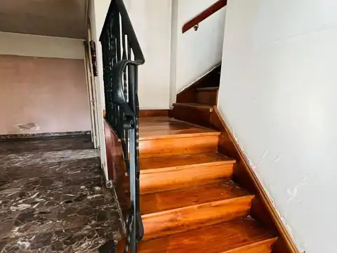 Casa en Alquiler con 1 cochera