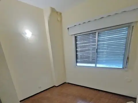 Depto Tipo Casa en Venta en Valentin Alsina, USD 64.000