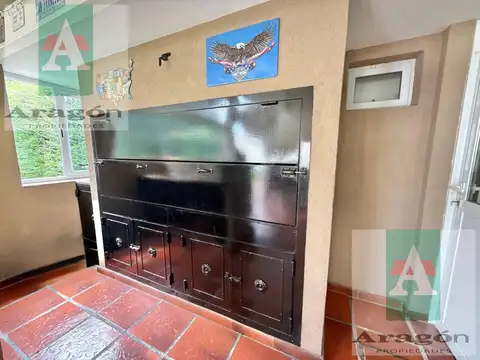 Casa 5 ambientes con 3 baños