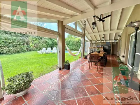 Casa en Venta con 1 cochera