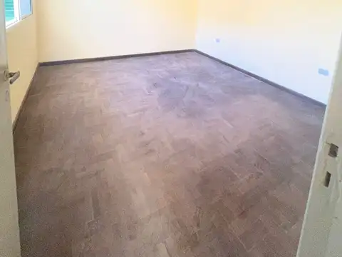 Depto Tipo Casa 5 ambientes con 1 baño