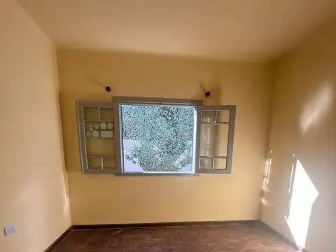 Depto Tipo Casa en Alquiler en General las Heras, $ 900.000