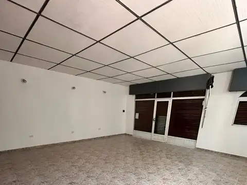 Norquin al 1000 e/Bedoya y Edison