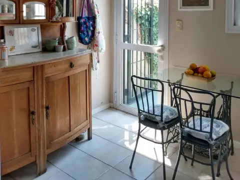 Casa 3 ambientes con 2 baños