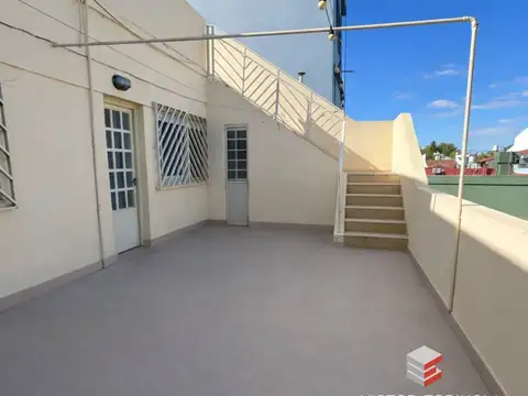 Venta departamento tipo PH de 3 ambientes centro de Villa Bosch,