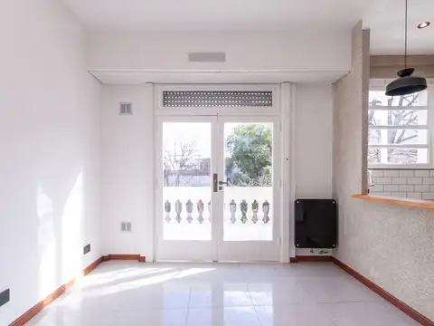VENTA DE PH 2 AMBIENTES EN FLORES