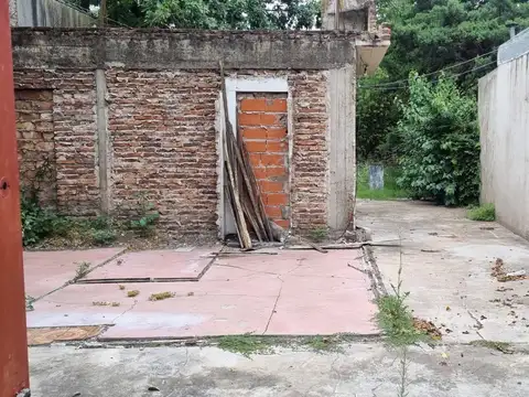 Terreno en Venta 27  mts Fondo