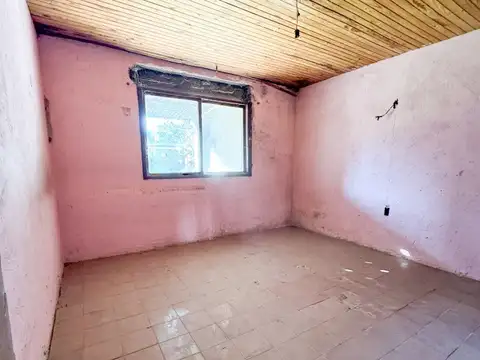 Casa 10 ambientes con 2 baños