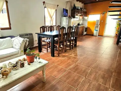 VENTA CASA 4 AMBIENTES EN BERNARDINO RIVADAVIA