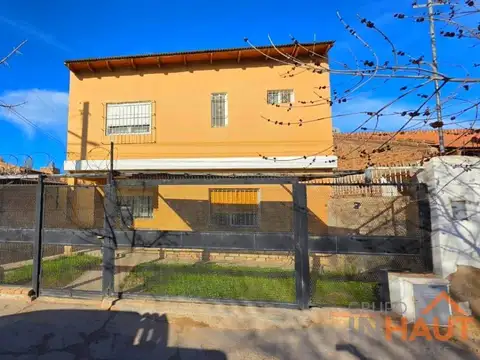 Casa 4 habitaciones, 220 m2, B. Luis Piedra Buena, Cipolletti