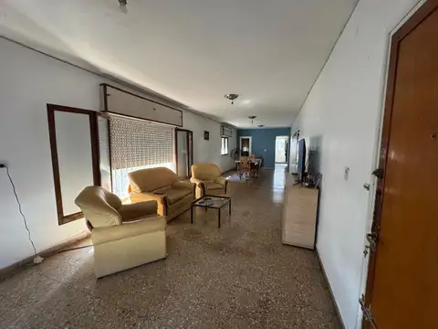 Casa en Venta en San Nicolas De Los Arroyos, USD 130.000