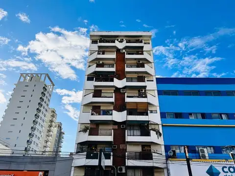 Avenida Hipólito Yrigoyen 8800