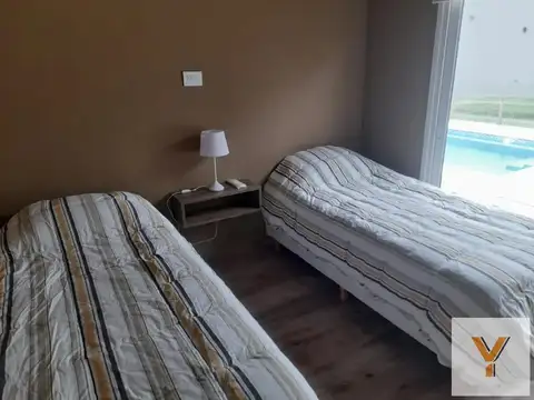 Casa 5 ambientes con 2 baños