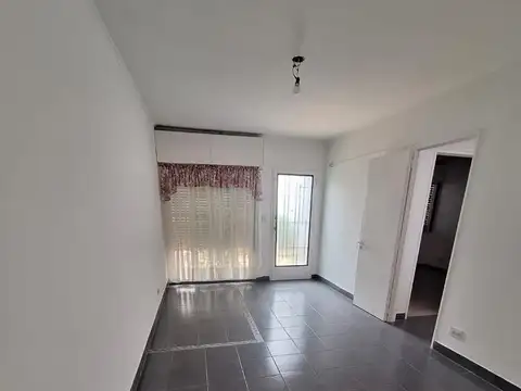 Depto Tipo Casa en Alquiler de 2 dormitorios