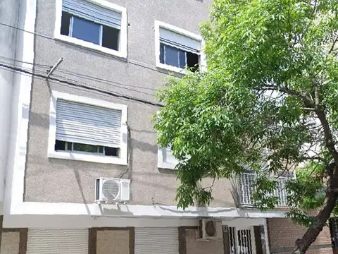 FRANCIA 2100 2DO PISO EN ALQUILER