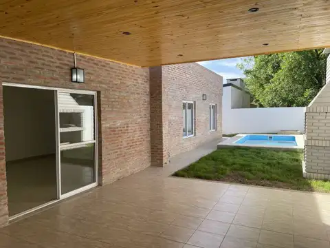 Casa 4 ambientes con 1 baño