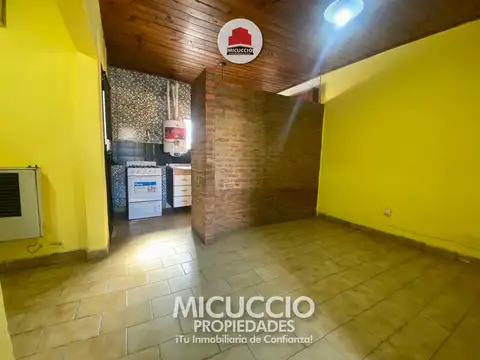 Casa 5 ambientes con 2 baños